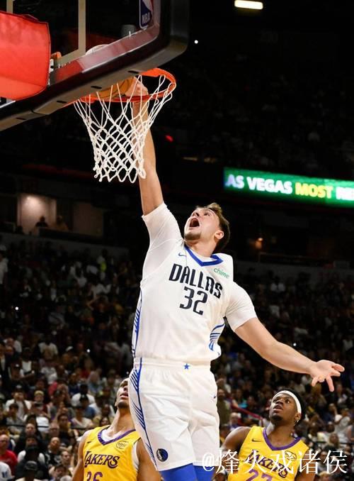 弗拉格狂轰37分刷新生涯得分纪录,同时贡献6篮板6助攻 弗拉格狂轰37分刷新生涯得分纪录,同时贡献6篮板6助攻